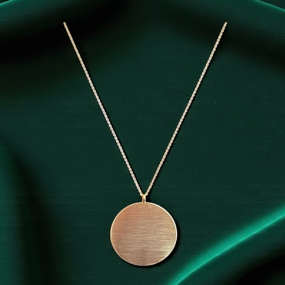 Elegant Round Gold Pendant Necklace